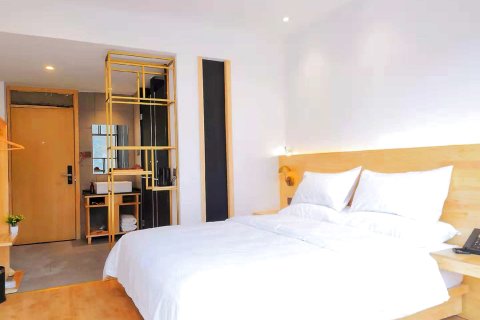 岷山行者牧心酒店(康定新都桥店)