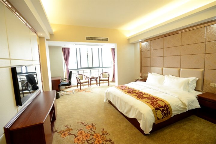 中裕大酒店(宁化万星广场店)