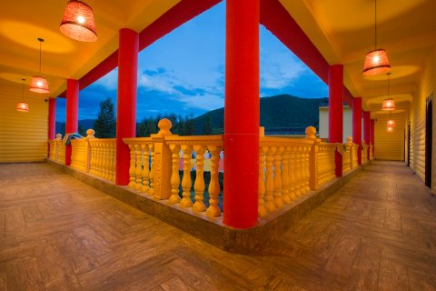 泸沽湖豪麟酒店