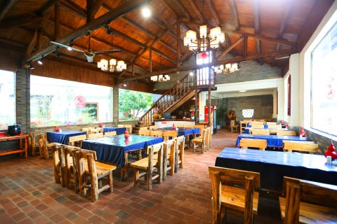 阳朔河岸竹林度假酒店