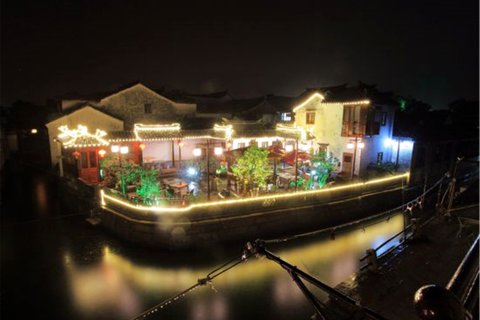 周庄双桥聚宝轩临河庭院客栈