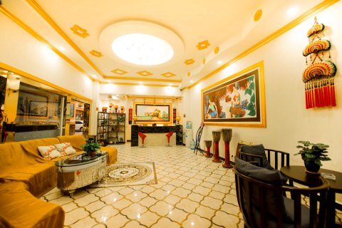 瑞丽启诺客栈(金泉路店)