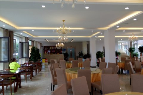 盖州白沙湾御水环林温泉度假村