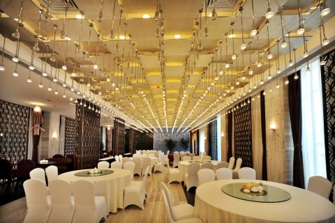 万紫千红度假酒店