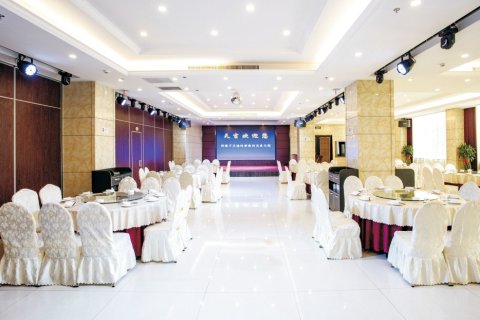 麻城天吉新时代大酒店