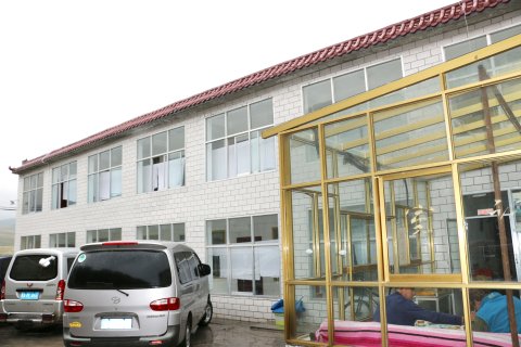 黑马河雪域商务宾馆