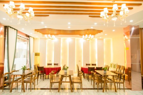 云台山三叶大酒店(岸上服务区售票处店)