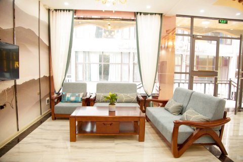 云台山三叶大酒店(岸上服务区售票处店)