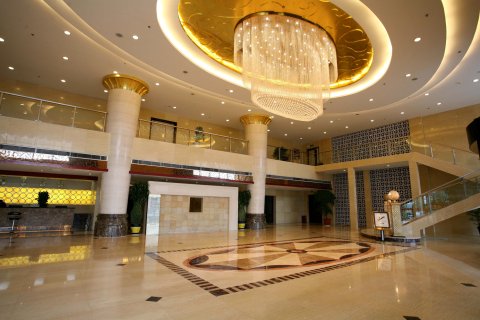 内乡和源大酒店