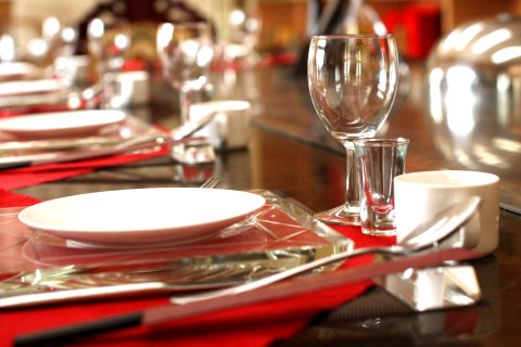 内乡和源大酒店