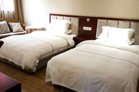 盐亭河畔春天园林式酒店