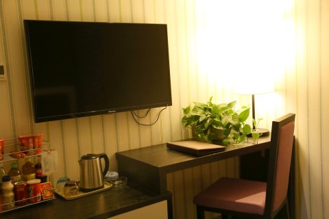 荥阳山河鸿风尚酒店