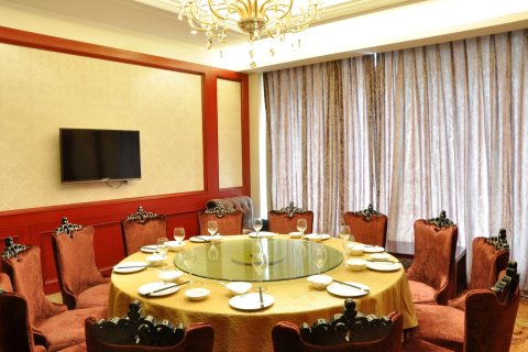 进贤军山湖国际大酒店