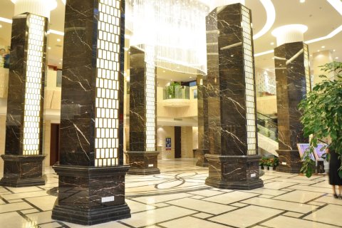 进贤军山湖国际大酒店