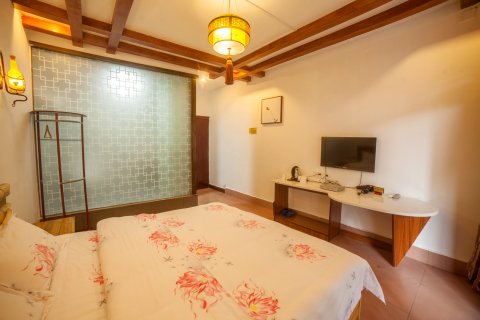 凤凰古城楠木客栈