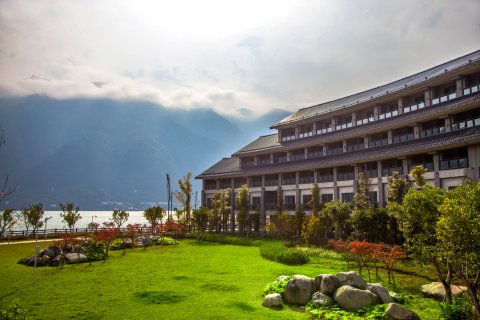 巫山江山红叶两江假日酒店