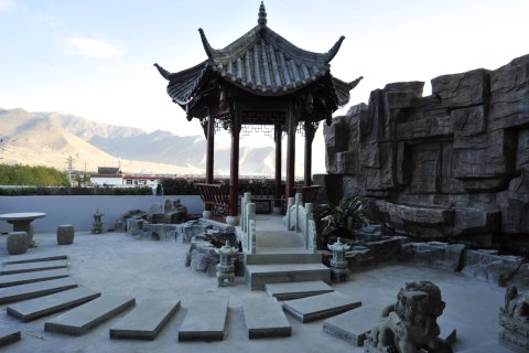 山南泽源主题宾馆