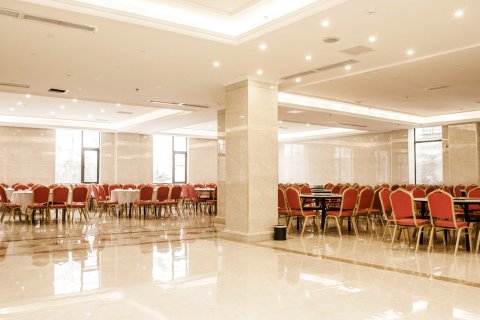 平武假日龙洲酒店