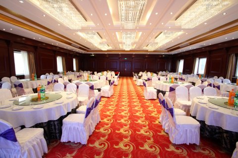 百祥假日酒店(哈尔滨中央大街店)