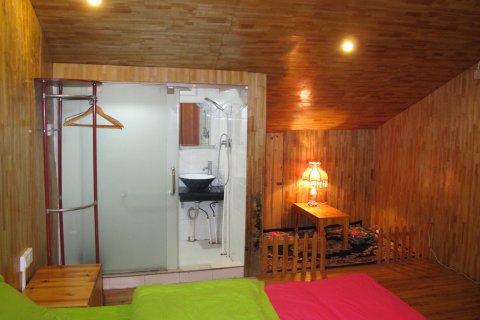 凤凰古城楠木客栈