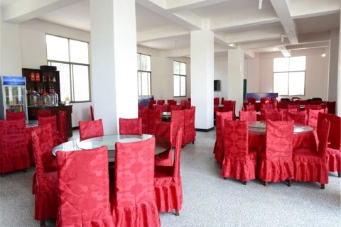 昆明红土地落霞沟春秋大酒店