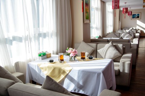 稻城稻亚·澜悦酒店(亚丁天街店)