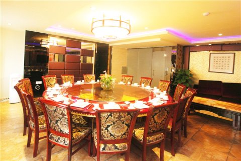 西昌悦荣嘉年大酒店