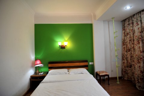 横店洛家彼岸花开主题客栈