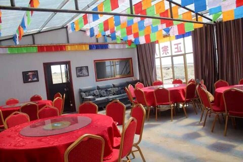 青海湖小牦牦家庭牧场