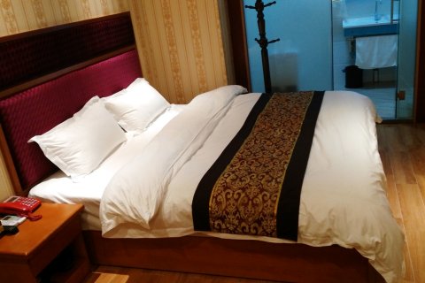 陆河富馨泰酒店