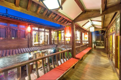 丽江束河古镇蜜语客栈