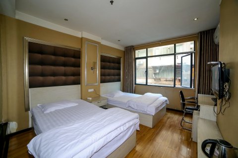 丹江口皇冠快捷宾馆