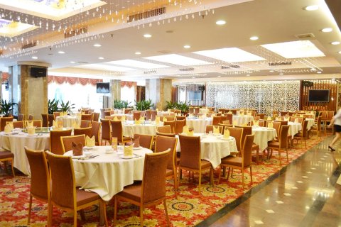 粤·酒店(阳江名扬国际广场鸳鸯湖店)