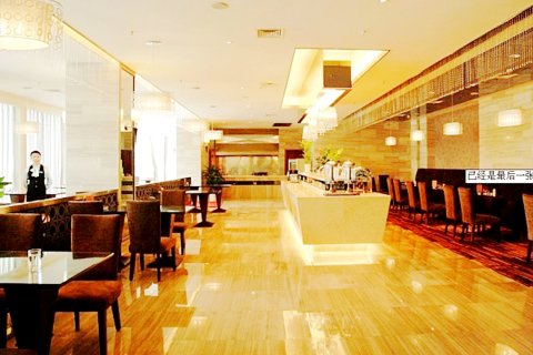 黄梅皇家大酒店(黄梅站店)