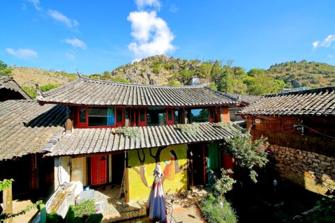 丽江束河五彩里阁客栈