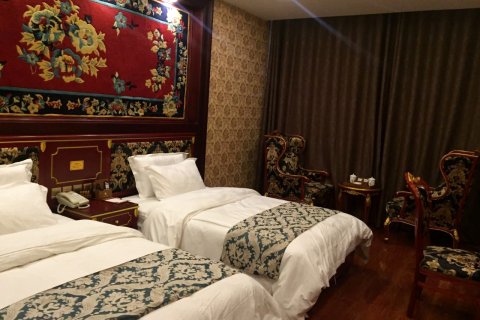 炉霍翔巴大酒店