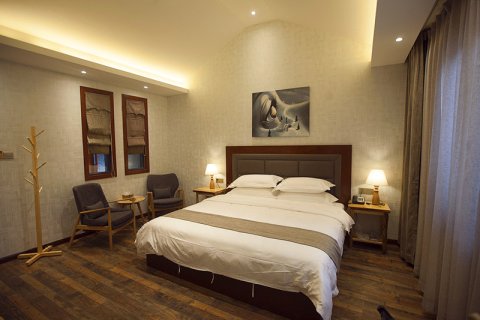 西昌合木客栈(邛海湿地海门渔村店)