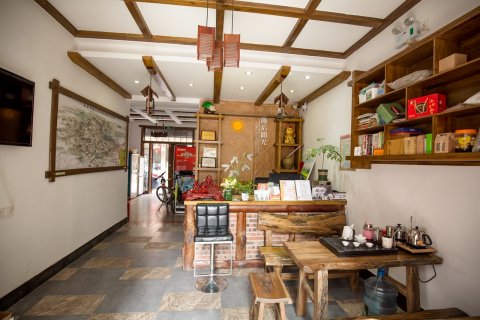 张家界雨后阳光客栈(国家森林公园武陵源标志门店)