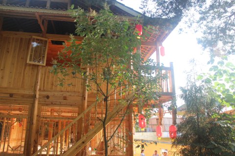 修文龙润森林酒店