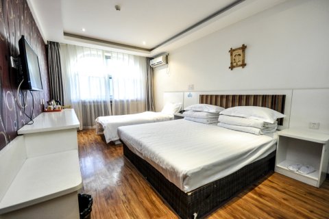 松月轻住悦享酒店(三河燕郊人民医院店)