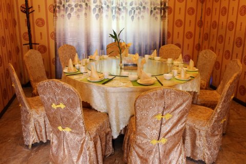 修文龙润森林酒店