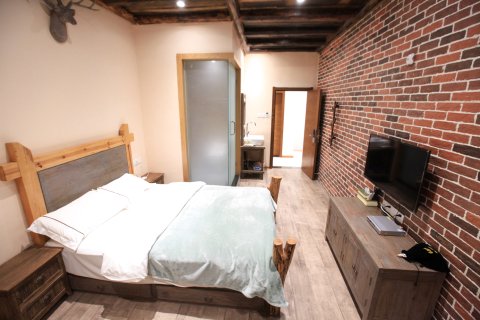 普者黑红泥小火炉pizza客栈