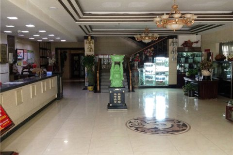 宝城大酒店(吐鲁番鄯善火车站店)