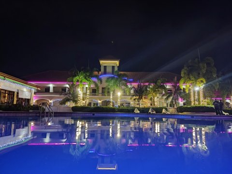苏比克水滨度假村及酒店(Subic Waterfront Resort and Hotel)