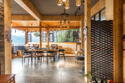花筑·龙胜月上山舍客栈(龙脊梯田九龙五虎观景台店)