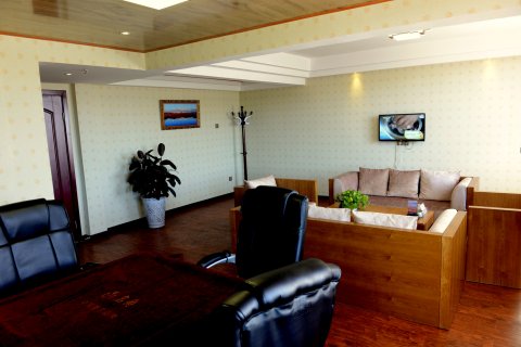 若尔盖县碧云天酒店