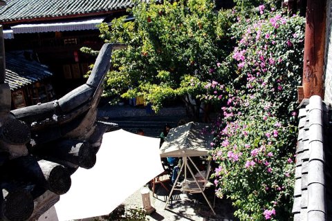 香格里拉月光客栈