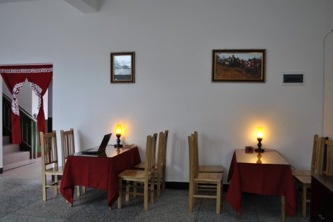 八戒青年旅舍(韶山风景区店)