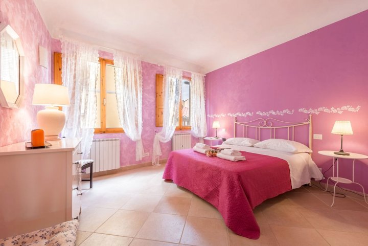 多彩的圣安布罗焦公寓(Colorful Sant'Ambrogio)