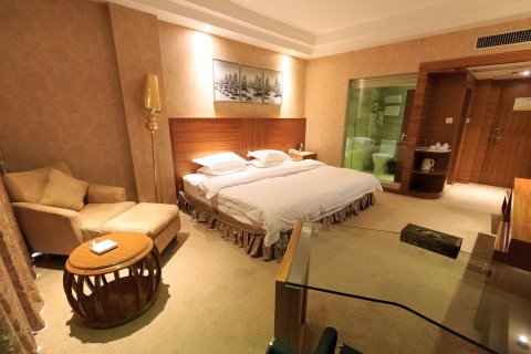 融水金铂假日酒店